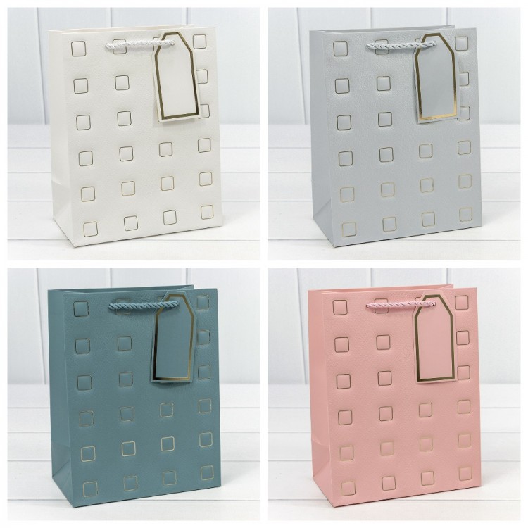 Пакет подарочный с тиснением "Квадратики" (микс) 18*23*10 210г 1/20 1/360 Арт: 000881E